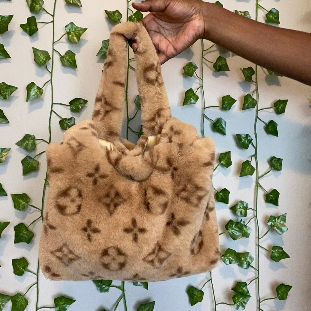 Fluffy bag